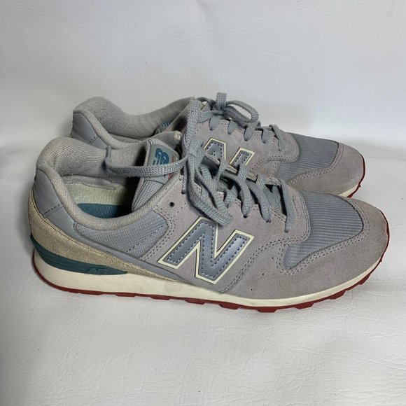 urban outfitters new balance